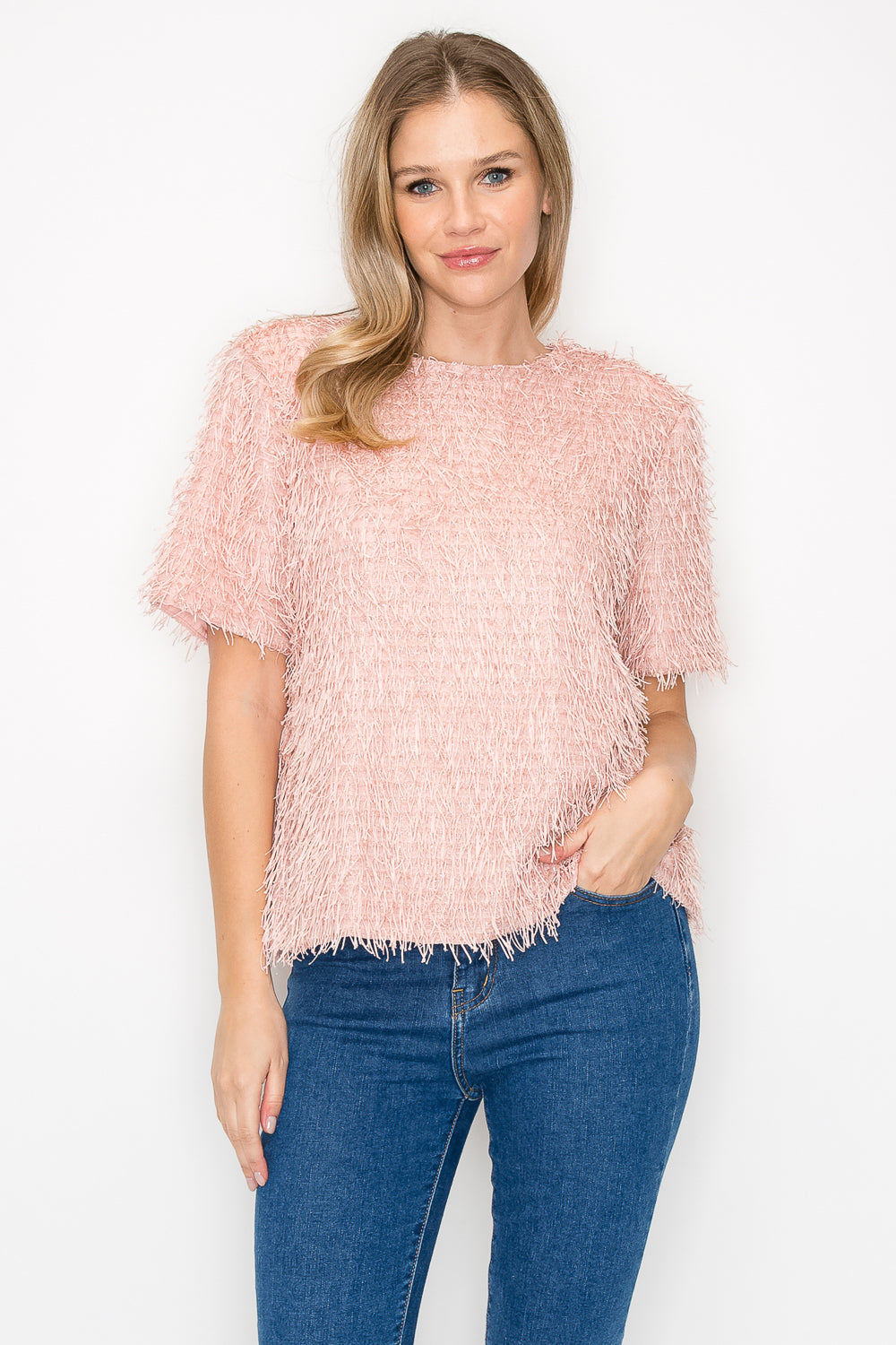 Winnae Sparkling Feathered Eyelash Top