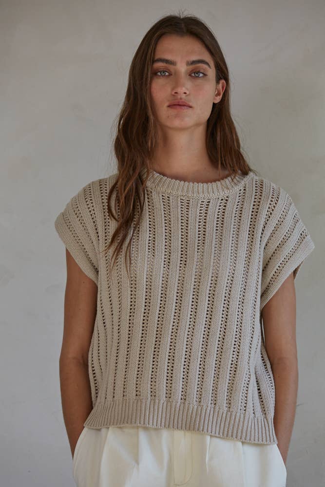 W1503 | Knit Sweater Round Neck Short Sleeve Top: Taupe Grey / M