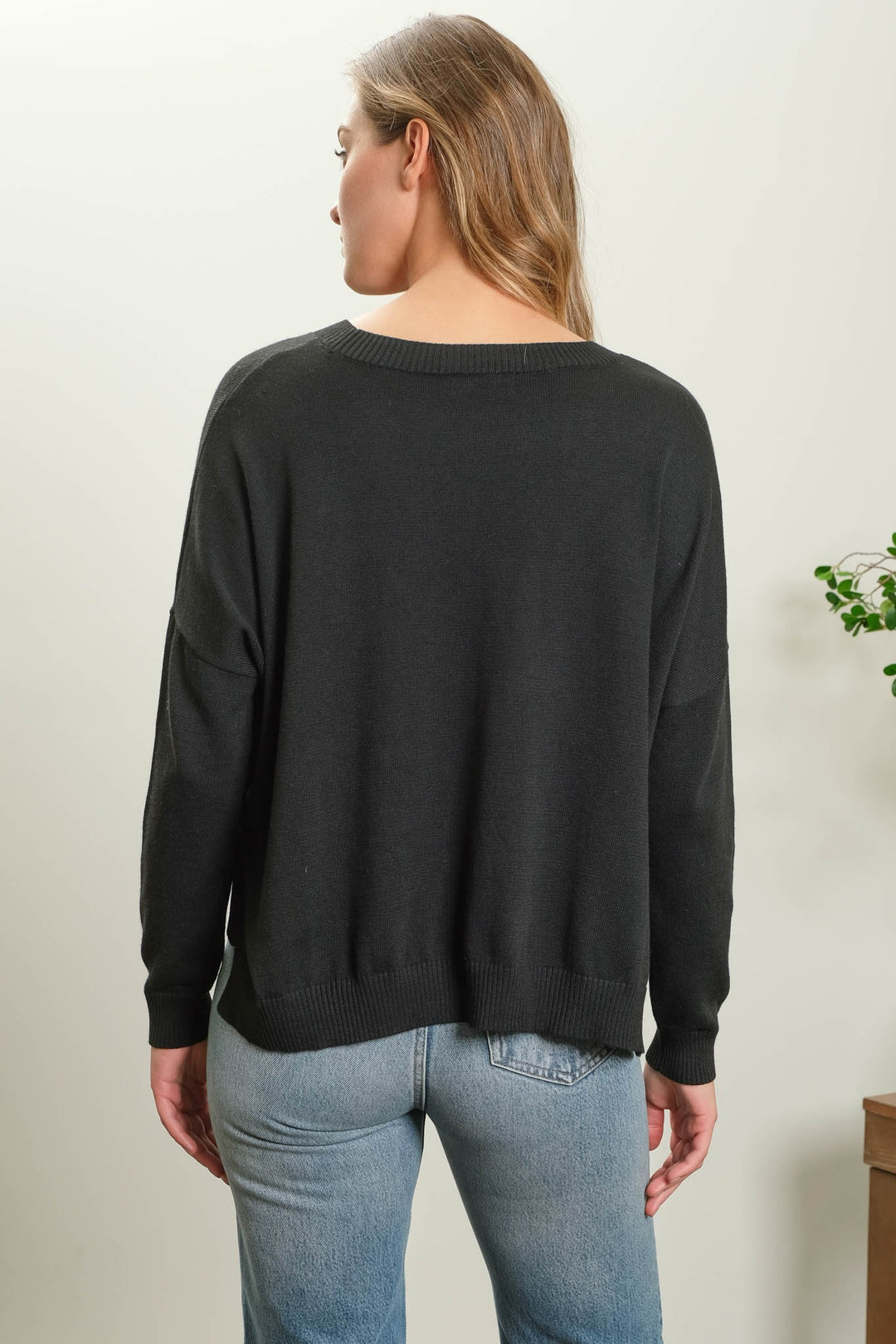 EXTENDED SHOULDER SWEATER