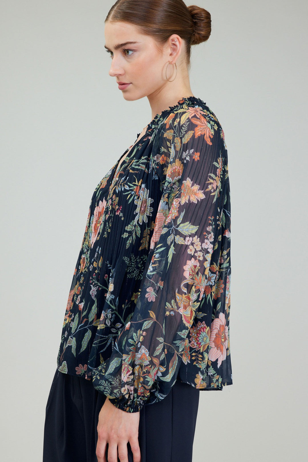 FLORAL PRINTED PLEATED BLOUSE