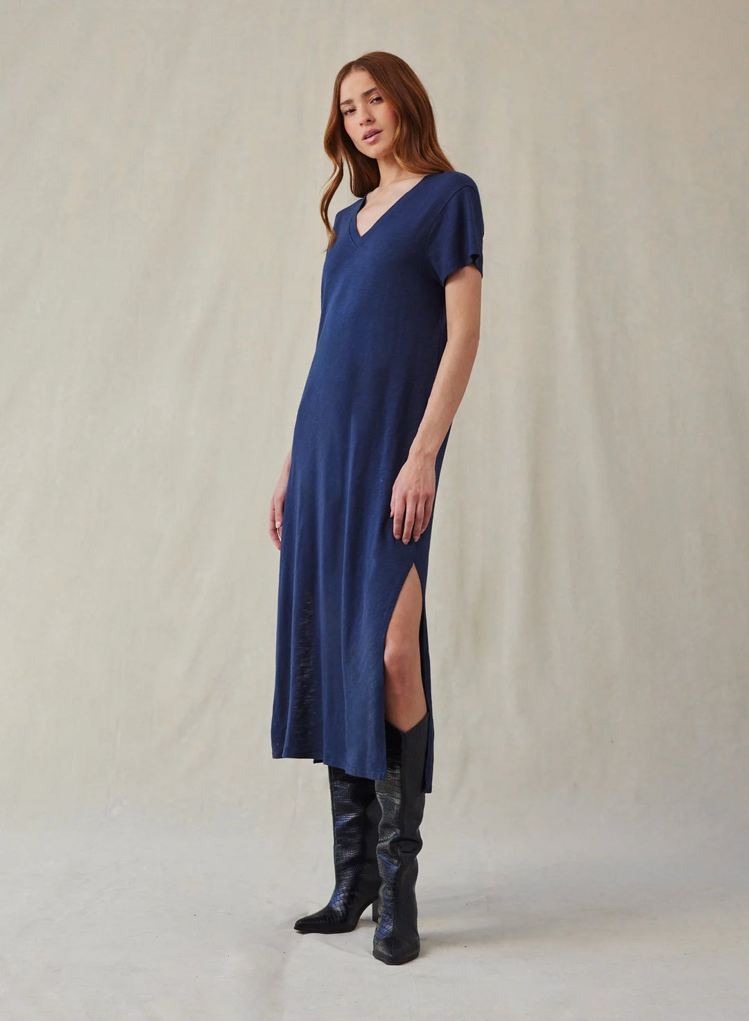 KNIT V-NECK MAXI DRESS