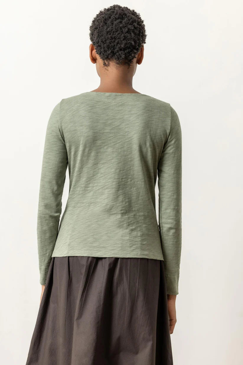 LONG SLEEVE SEAMED BOATNECK