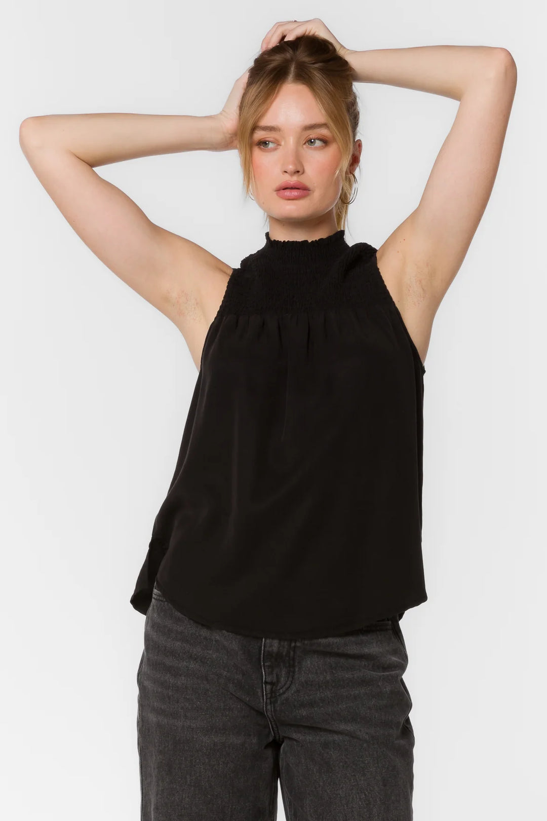 NAVEEN SLEEVELESS TOP