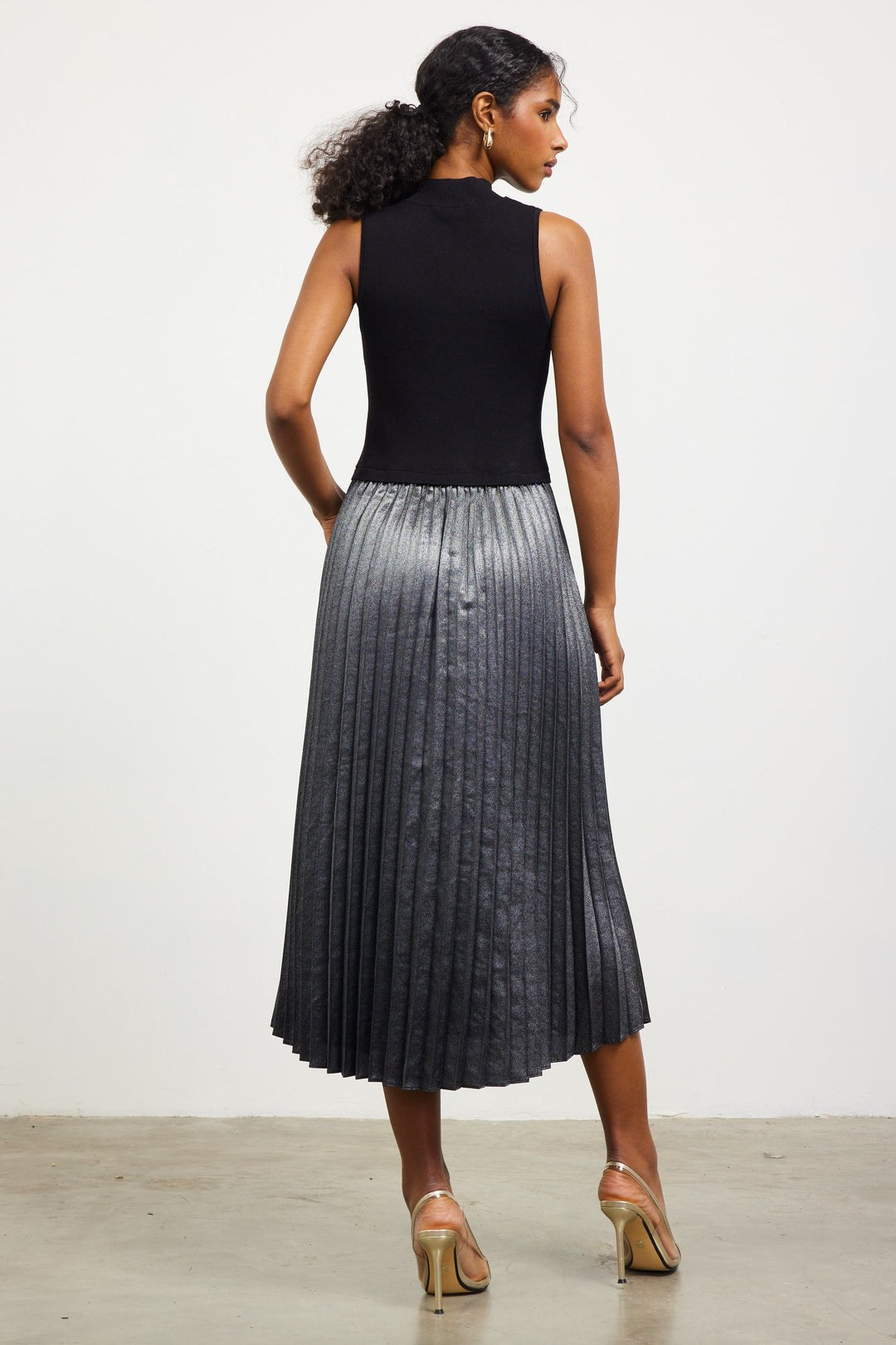 PLEATED CONTRAST DRESS