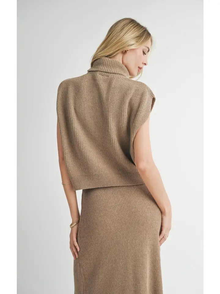 CROSBY RIB TURTLENECK VEST