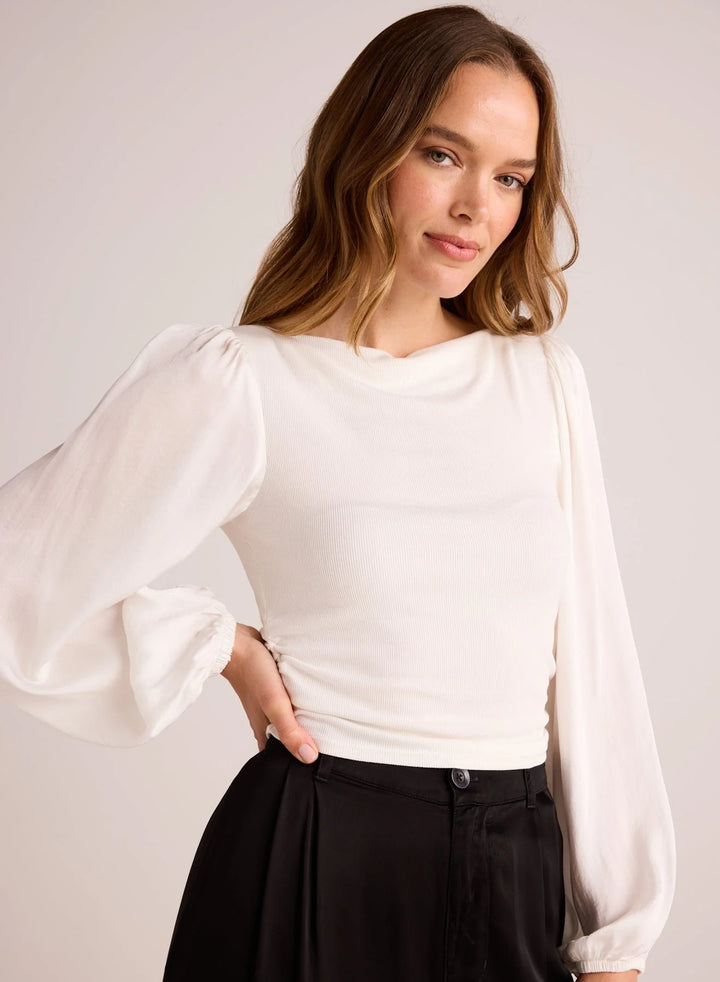 RUCHED WAIST FLOWY SLEEVE TOP