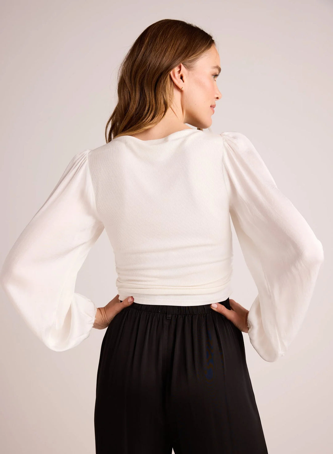 RUCHED WAIST FLOWY SLEEVE TOP