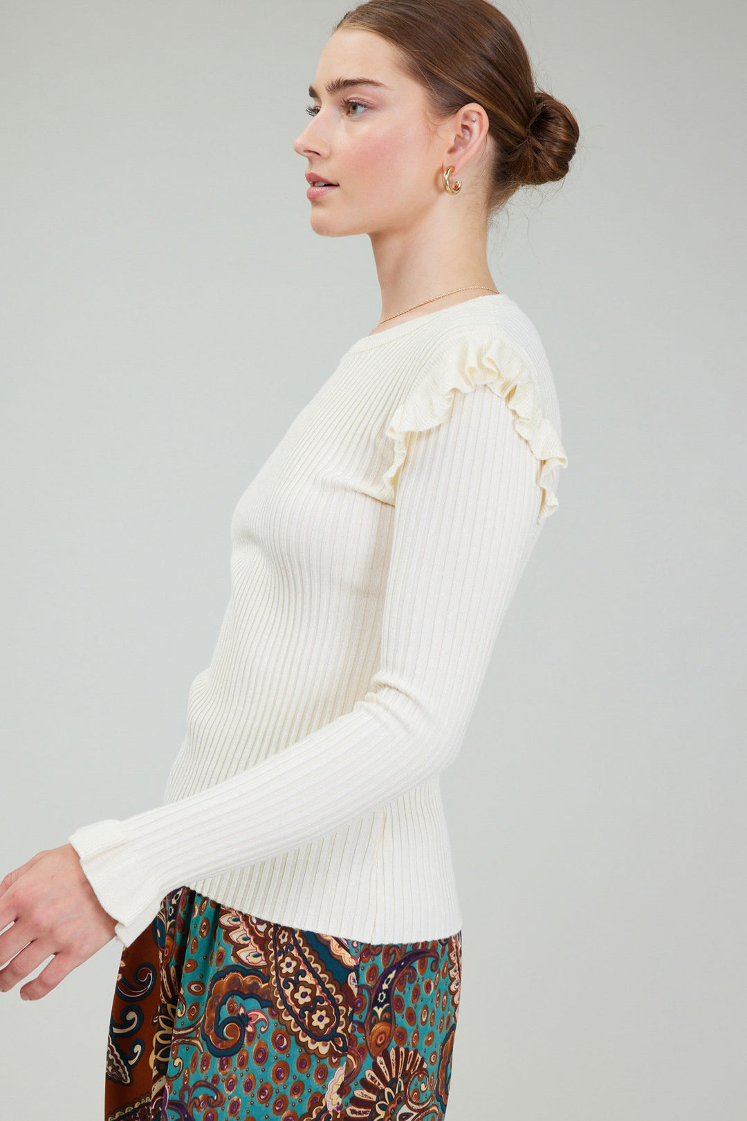 RUFFLED DETAIL SWEATER