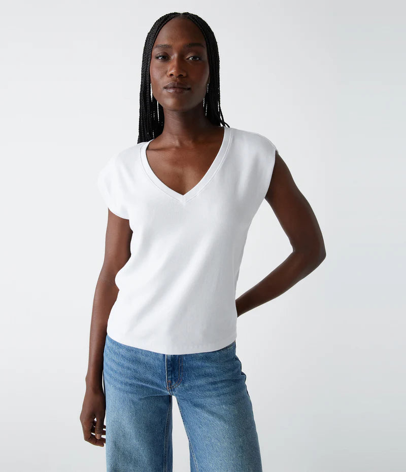 TATI POWER SHOULDER TOP