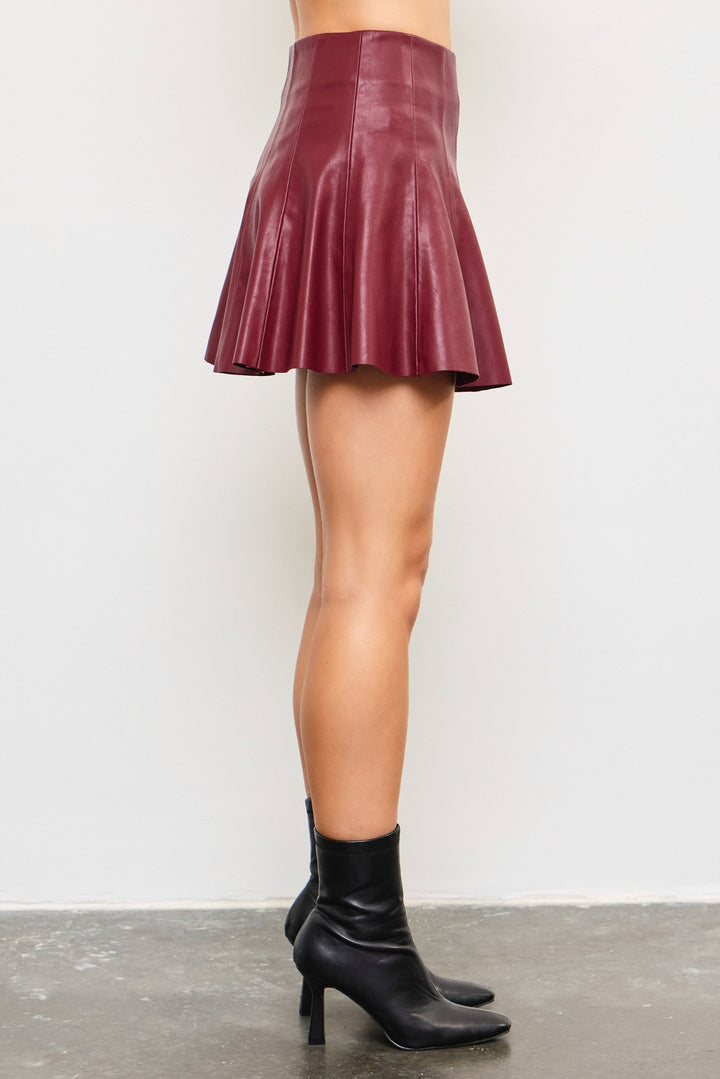 PLEATED PLEATHER SKIRT