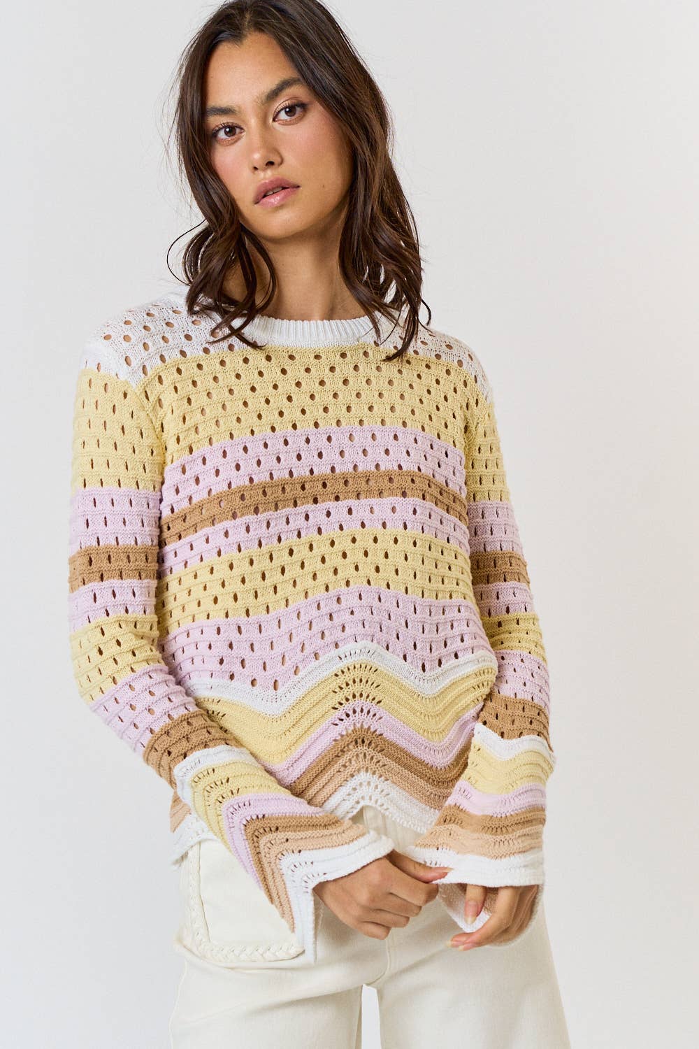 ILT3322 MULTI COLOR SWEATER TOP WITH SCALLOP HEM DETAIL: SKY-KIWI / S