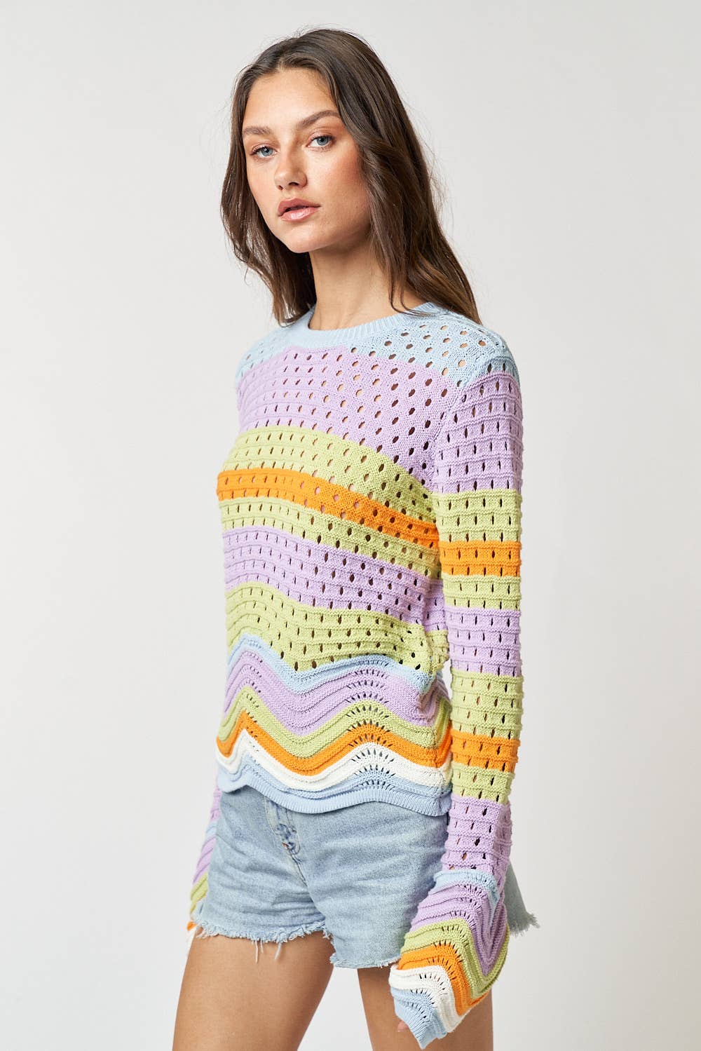 ILT3322 MULTI COLOR SWEATER TOP WITH SCALLOP HEM DETAIL: SKY-KIWI / M