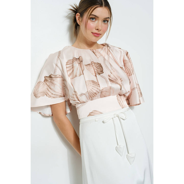 Satin Shell Print Top with Flutter Kimono Sleeves: LIGHT MINT / L