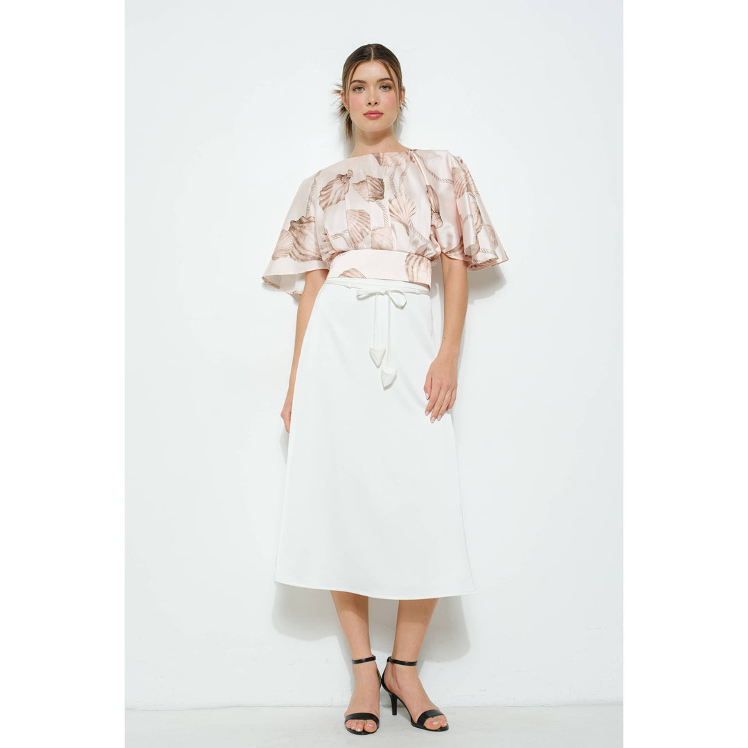 Satin Shell Print Top with Flutter Kimono Sleeves: LIGHT MINT / S