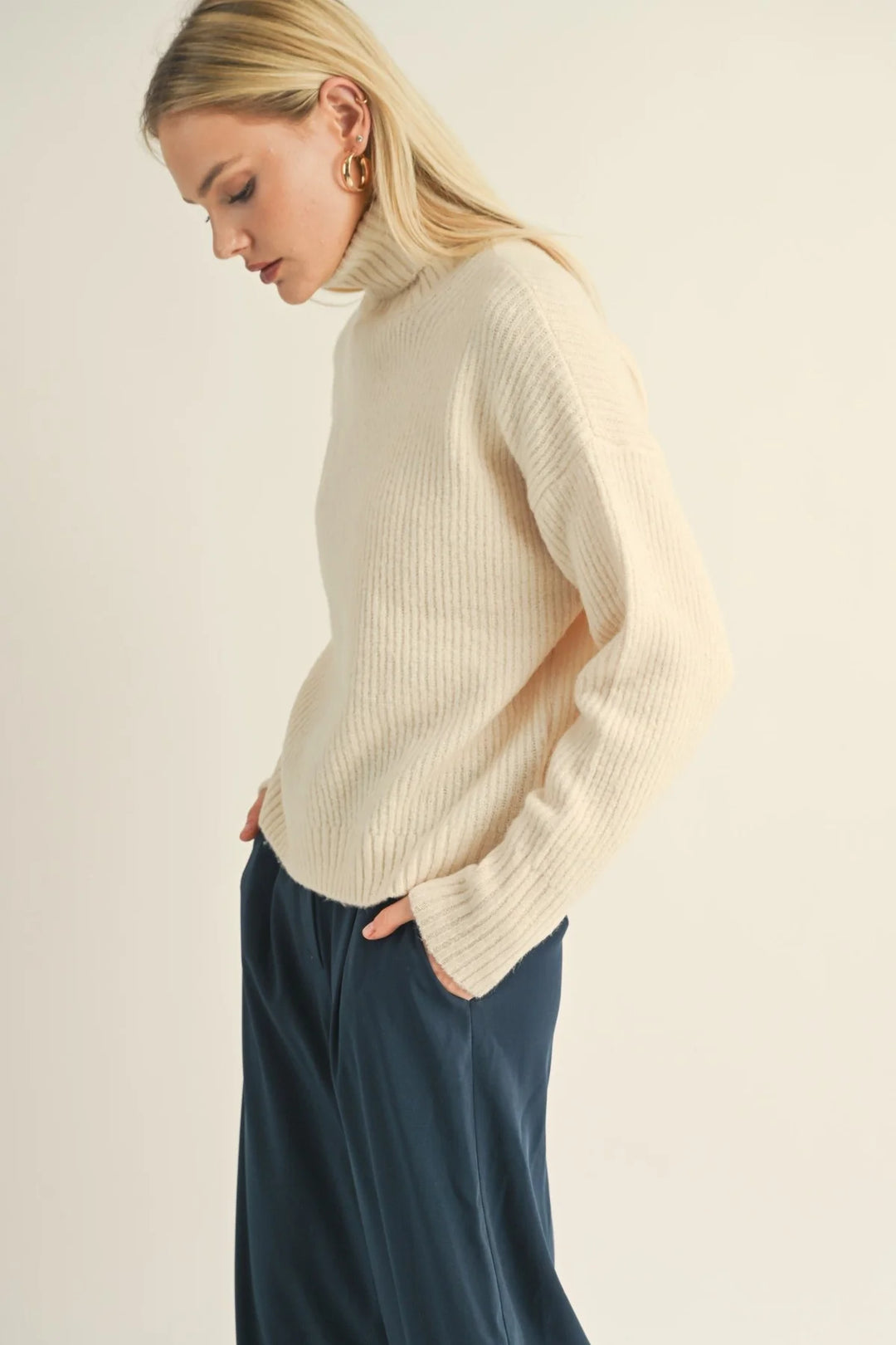 FIONA TURTLENCK PULLOVER